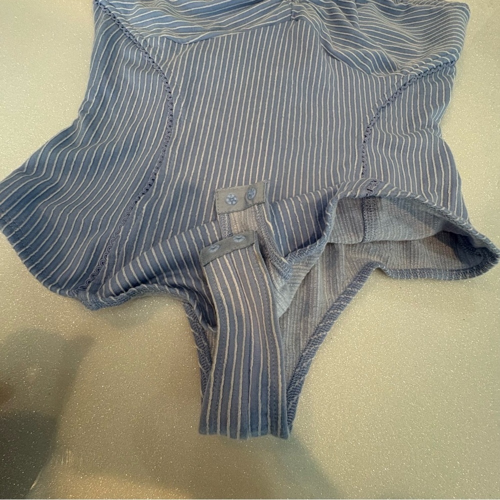 Lulu's Bodysuit Light Blue Striped Adjustable - Picture 6 of 13